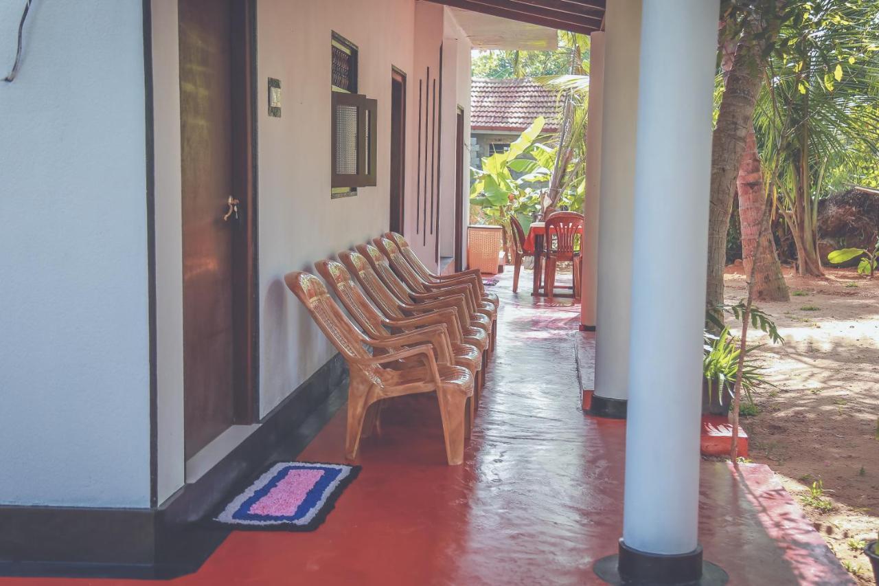 Hikka Surf Hostel Hikkaduwa Zewnętrze zdjęcie